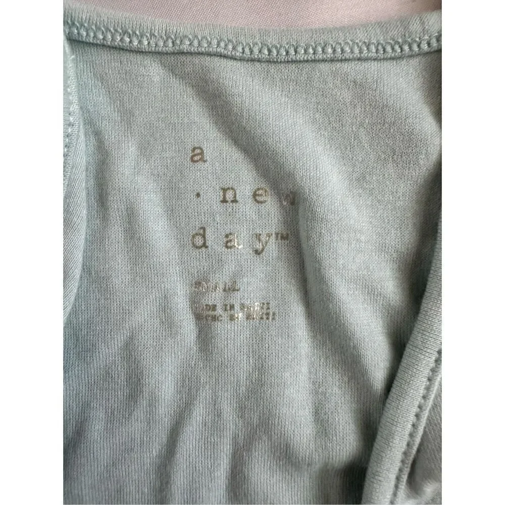 ☔️ A New Day Tank Top - Picture 3 of 3